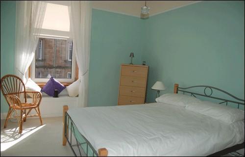 DOUBLE BEDROOM