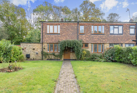Armstrong Close, Halstead, Sevenoaks, Kent, TN14