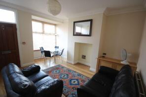 33, Woodside Avenue, Burley, Leeds LS4 2QX