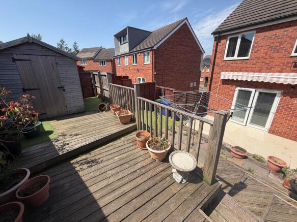 3 bed Semi-Detached to rent Image 11