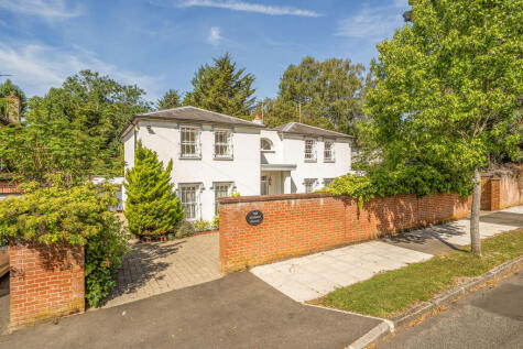 Woodhall Drive, Pinner, HA5