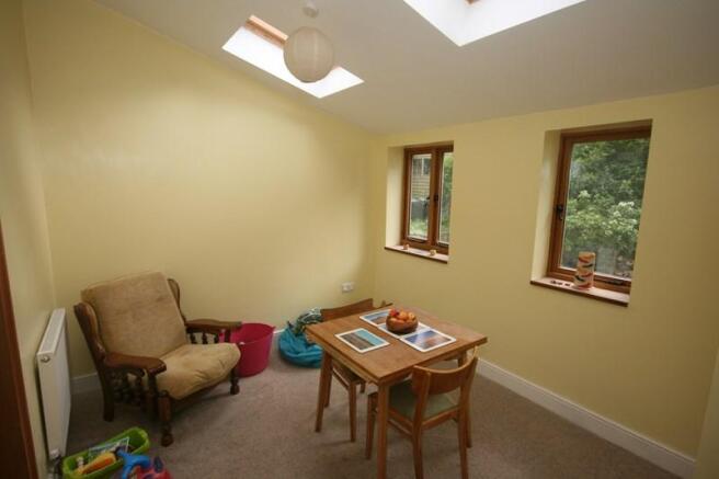 Photo 3