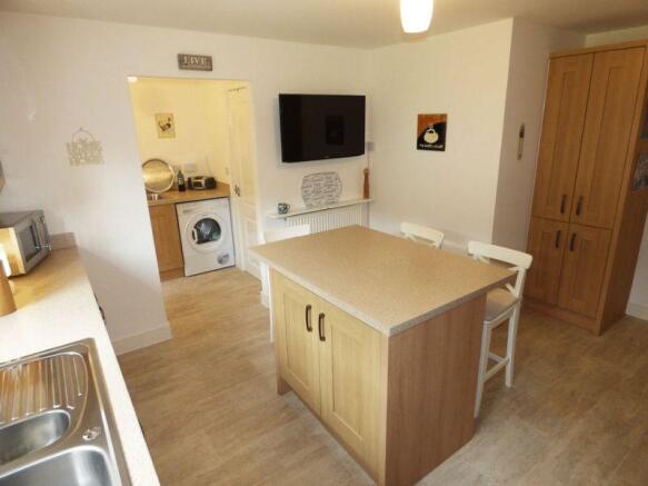 KITCHEN 2