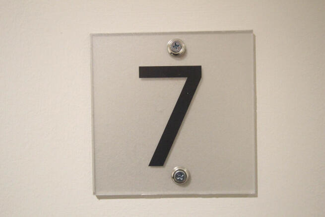 1 bed Apartment to rent Image 8