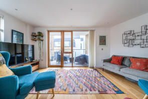 7, 85 Lewis House, Canonbury Road, London N1 2UH