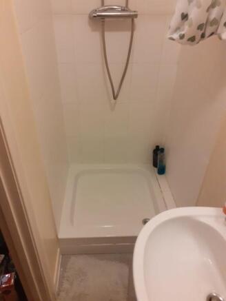 1 bed House Share to rent Image 10