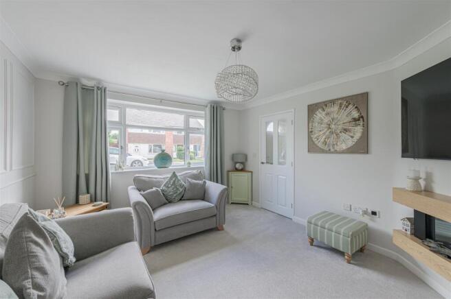 24 Woodside, Ashby