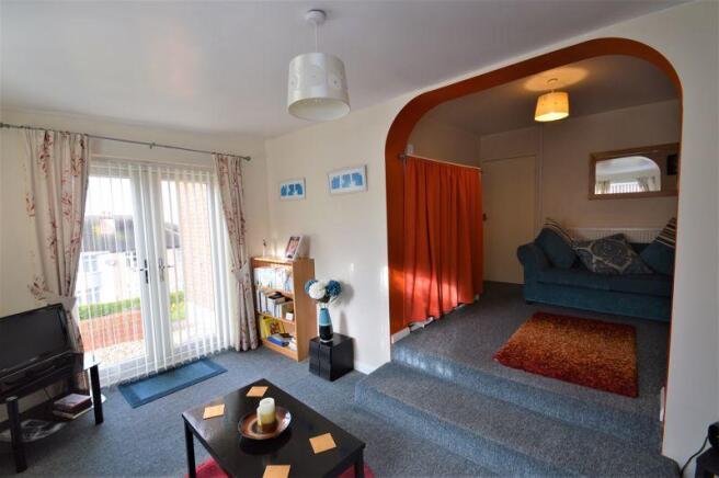 SITTING ROOM/B...