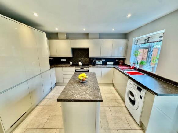Fitted Kitchen
