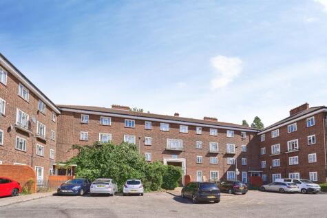Whiting Avenue, Barking