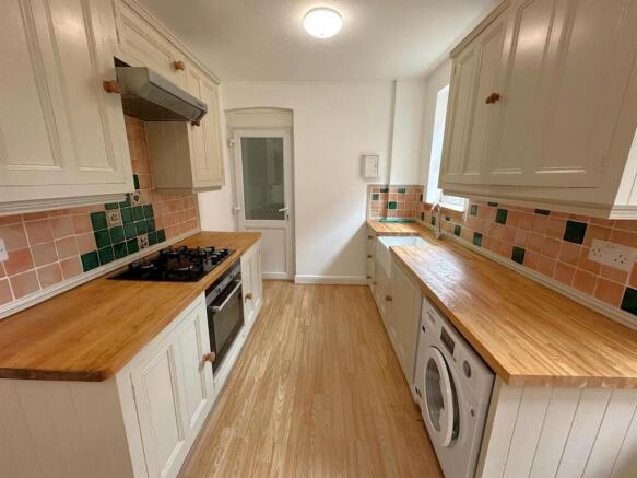 Kitchen new.jpeg