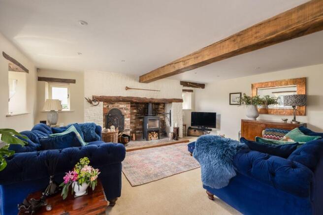 5 bed Detached for sale Image 5
