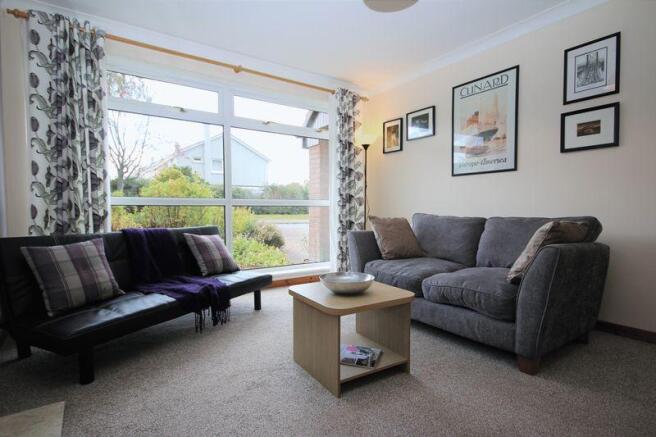 Living Room (2)