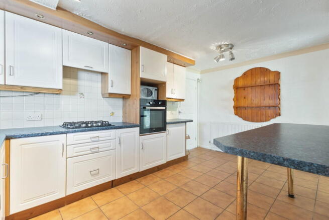 4 bed Semi-Detached for sale Image 8