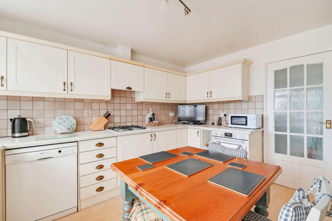 3 bed Bungalow for sale Image 9