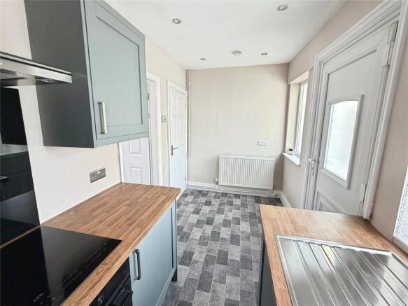 2 bed Semi-Detached for sale Image 8