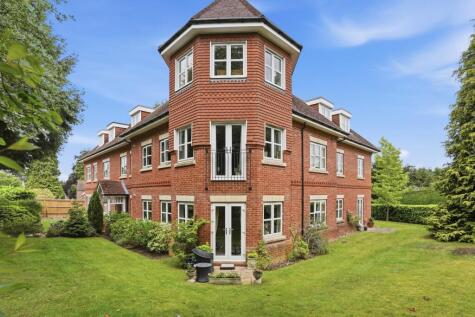 Oaklands, The Avenue, Tadworth