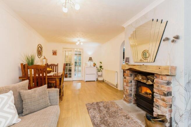 Lounge/Dining Room