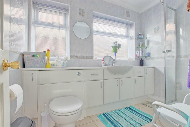 Shower Room.jpg