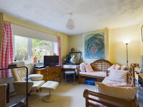 CAM02519G0-PR0188-STILL007