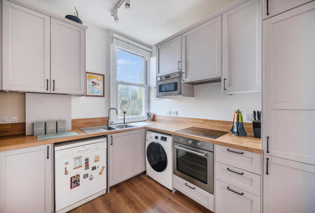 1392715-5-694570a...