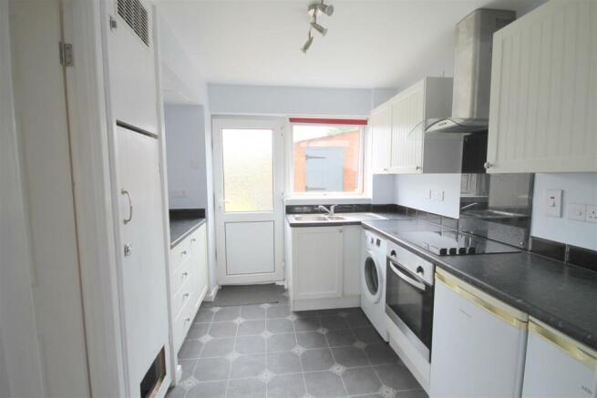 Kitchen 1.JPG