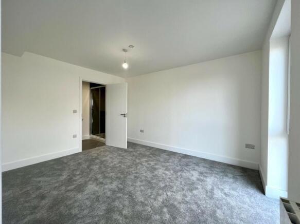 3 bed House to rent Image 6