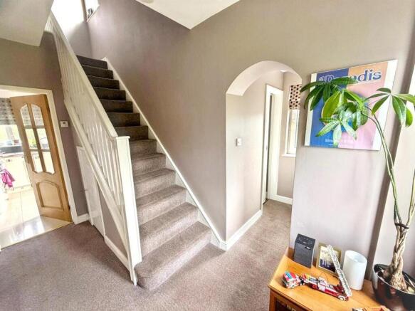 3 bed Semi-Detached for sale Image 11