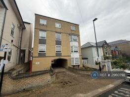 Flat 6, 38 St Margarets Court, George Street, Ryde PO33 2EN