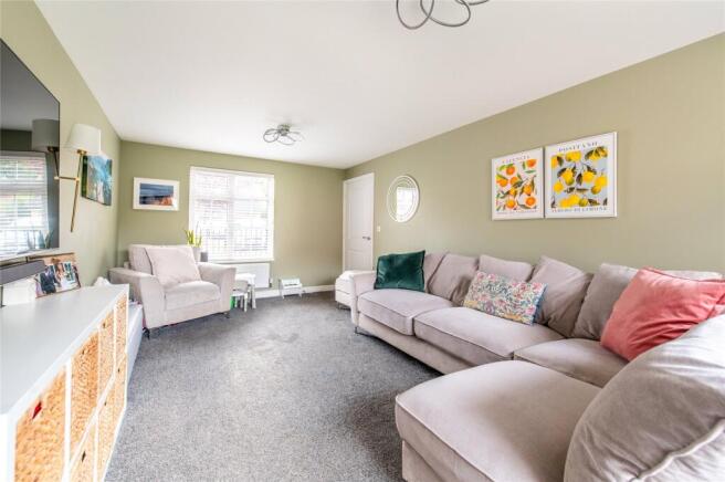 Magdalen Gardens, Maidstone, Kent, ME15 photo 2