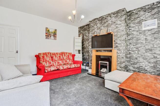 3 bed Semi-Detached for sale Image 5