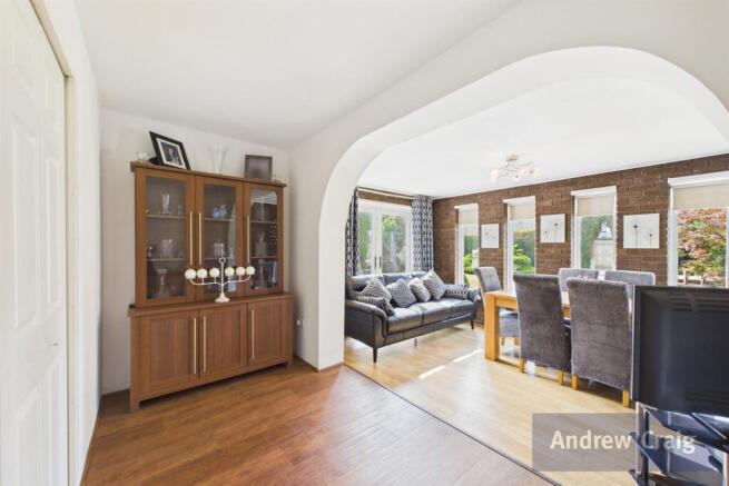 Lounge-Dining Room