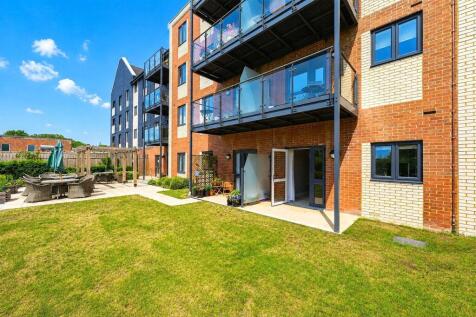 Station Road, Hook, Hampshire, RG27