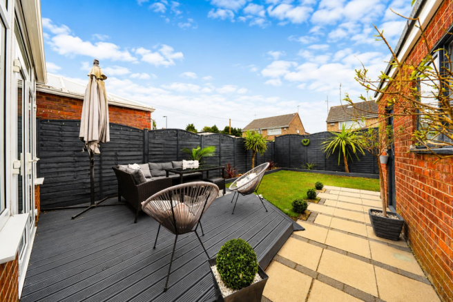 4 bed Semi-Detached for sale Image 4