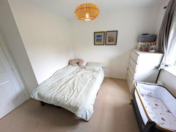 BEDROOM 1B