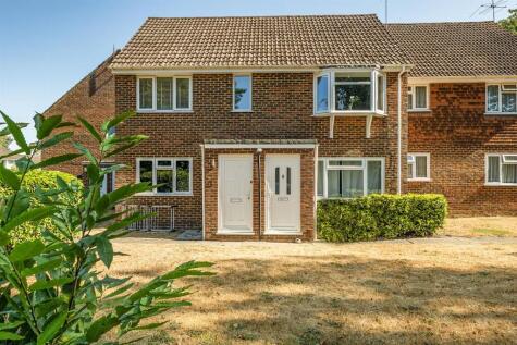 Waterloo Road, Crowthorne, Berkshire, RG45 7NT