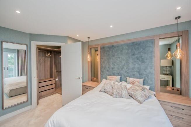 2 bed Flat for sale Image 10