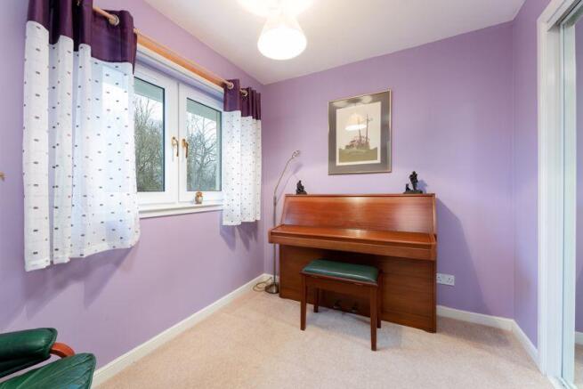 Bedroom / Office