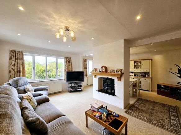 3 bed Detached for sale Image 4