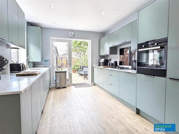 3 bed Semi-Detached for sale Image 5