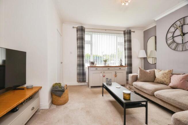 3 bed Semi-Detached for sale Image 4