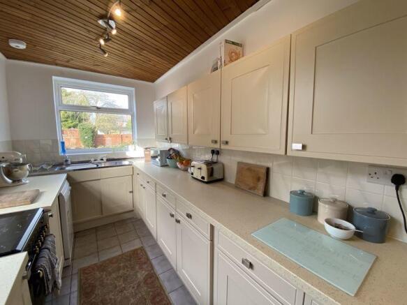 Modern Fitted Kitchen