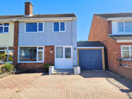 57, Nicholls Avenue, Porthcawl CF36 5LH