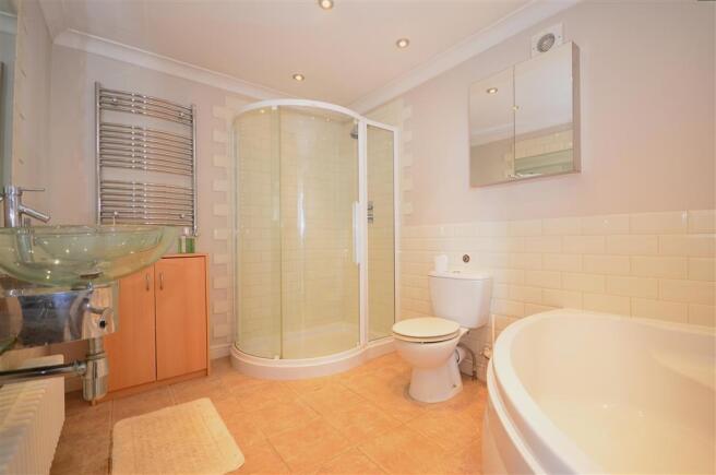 En-Suite Bathroom