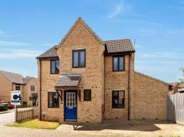 17, Abbeydore Grove, Monkston, Milton Keynes MK10 9HH