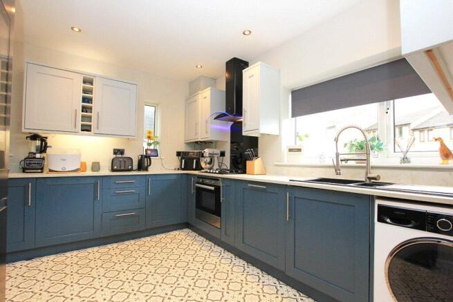 3 bed Semi-Detached for sale Image 5