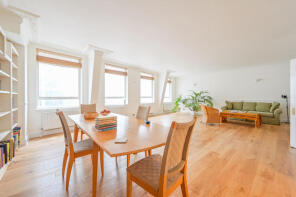 Flat 3, 39, Crutched Friars, London EC3N 2AE