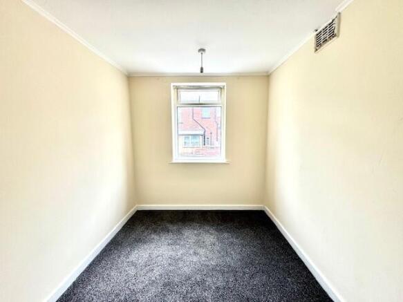 3 bed House to rent Image 7