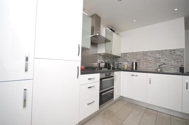 Kitchen B.jpg