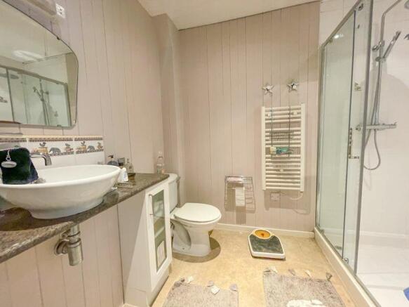 Ensuite